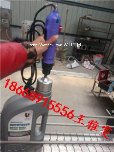 ��ƽ���r(n��ng)����@���w�C(j��)���Æ�-�|Դ�г�֭������w�C(j��)�ļҺ�