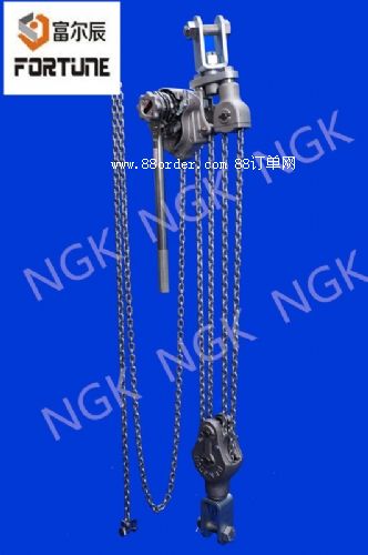 4��NGK�X�Ͻ��ְ���J׌����ǰһ��