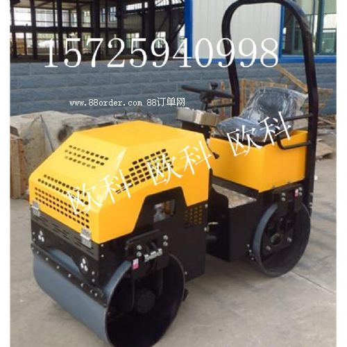 HQYL-850型座駕式壓路機(jī) 5.5T駕駛式壓路機(jī)