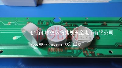 �A����LEDƽ���