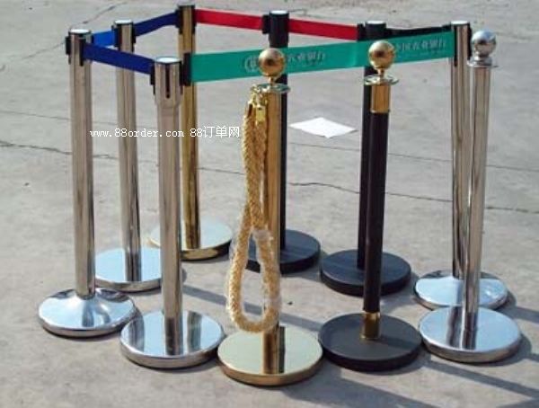 һ�׾����x���S�����S��ֱ�Nһ�׾����x��