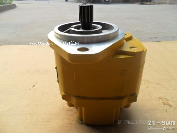 供應(yīng)山推sd13轉(zhuǎn)向泵